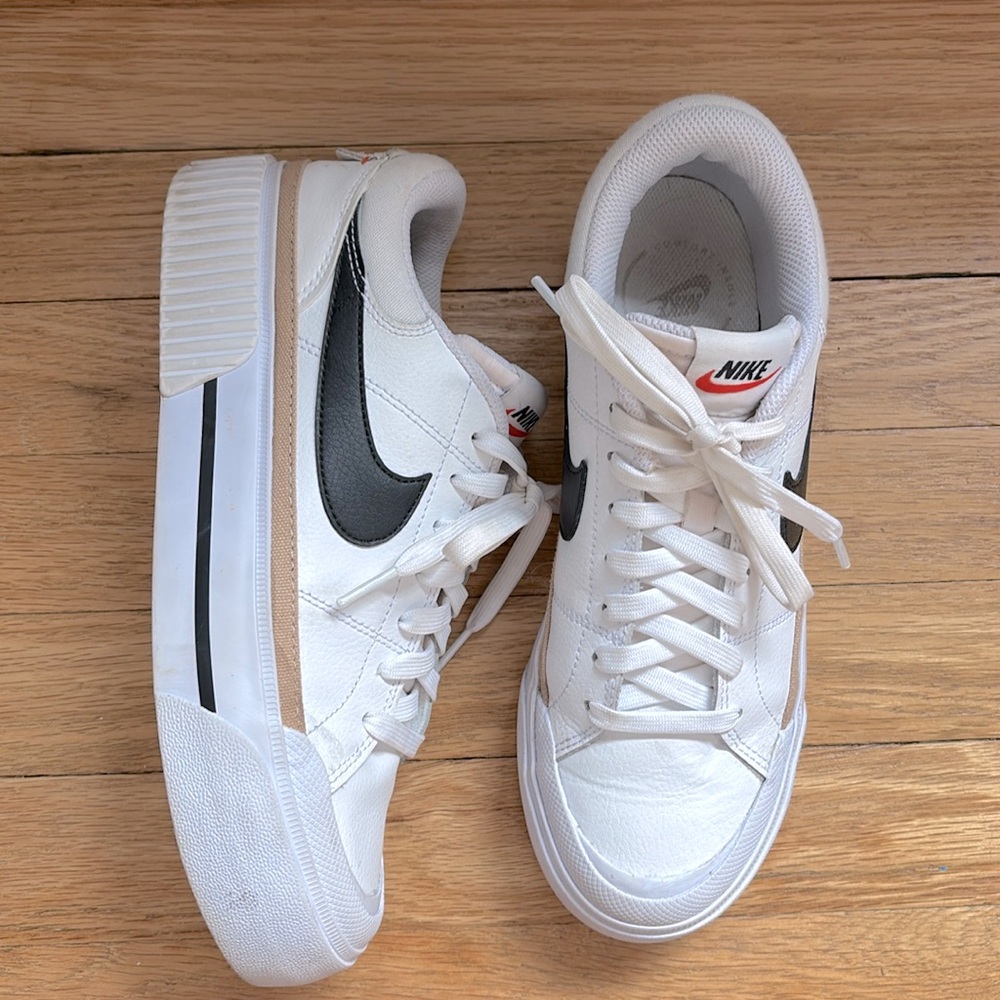 Nike Women’s Court Legacy Lift Shoes